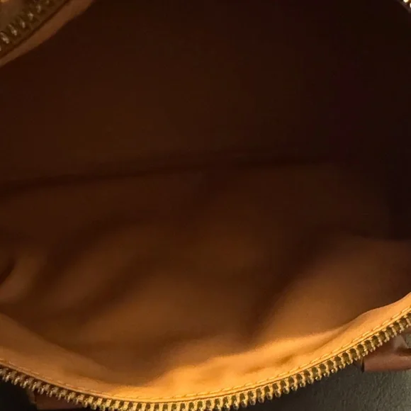 Alviero Martini Vintage Classic Map Design Leather Boston Bag With Luggage Tag - Picture 10 of 11